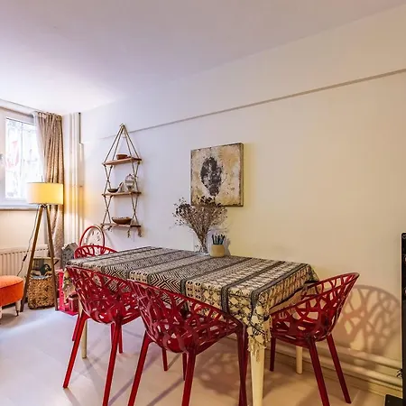 Cozy And Eclectic Near Trendy Attractions Of Tesvikiye * Provincia di Istanbul